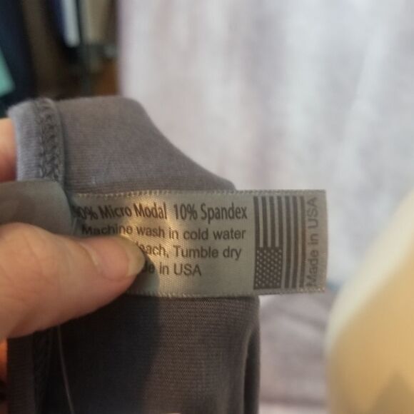 GO Couture Tie Die Cold Shoulder Top Size Large - Picture 6 of 6